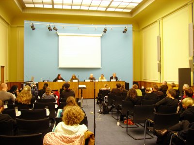 Foto von der Drugchecking Fachtagung am 13.11.2008 im Roten Rathaus, Berlin